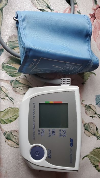 Тонометр AND 777 Японія