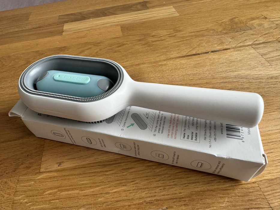 Щітка для котів pet gravity grooming comb