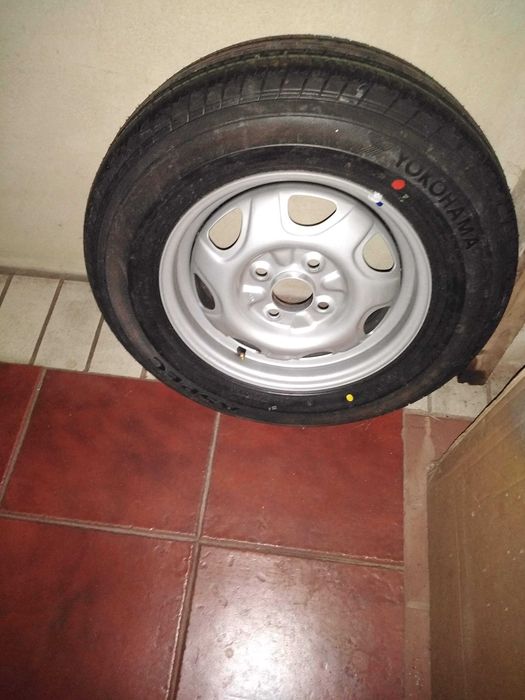 Pneu automóvel ligeiro