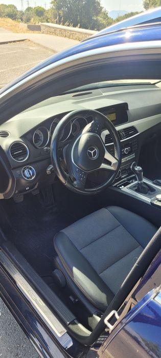 Mercedes c220 - Avantgarde BE - 2011