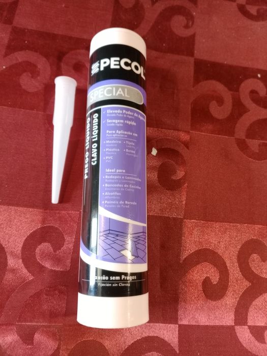 Prego líquido bege multiusos