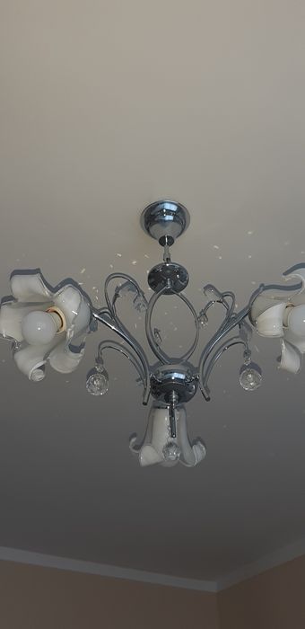 Lampa trzy płomienna  z kryształkami.