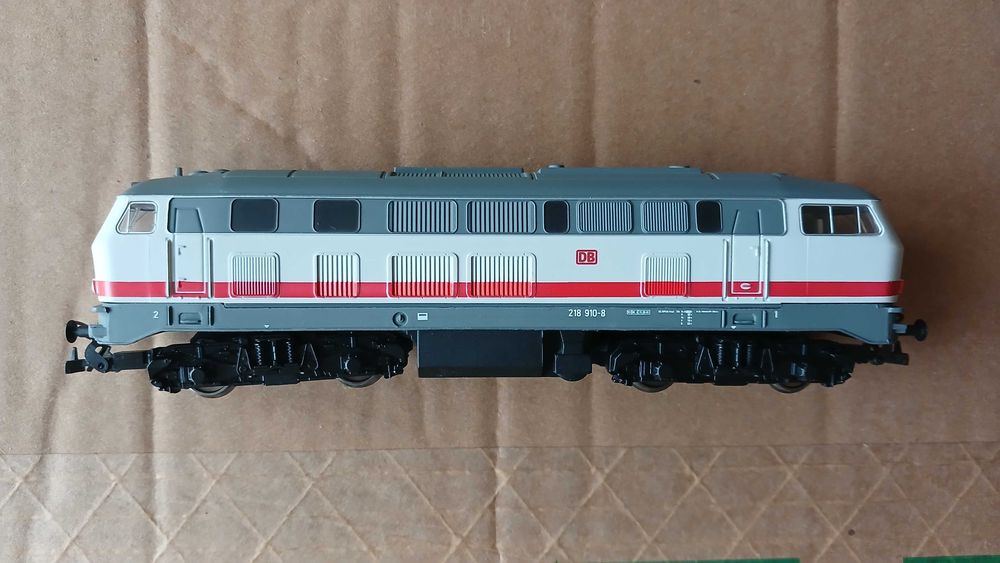 Comboio Piko Hobby, locomotiva 218910 DB, 3 carruagens. Ótimo estado