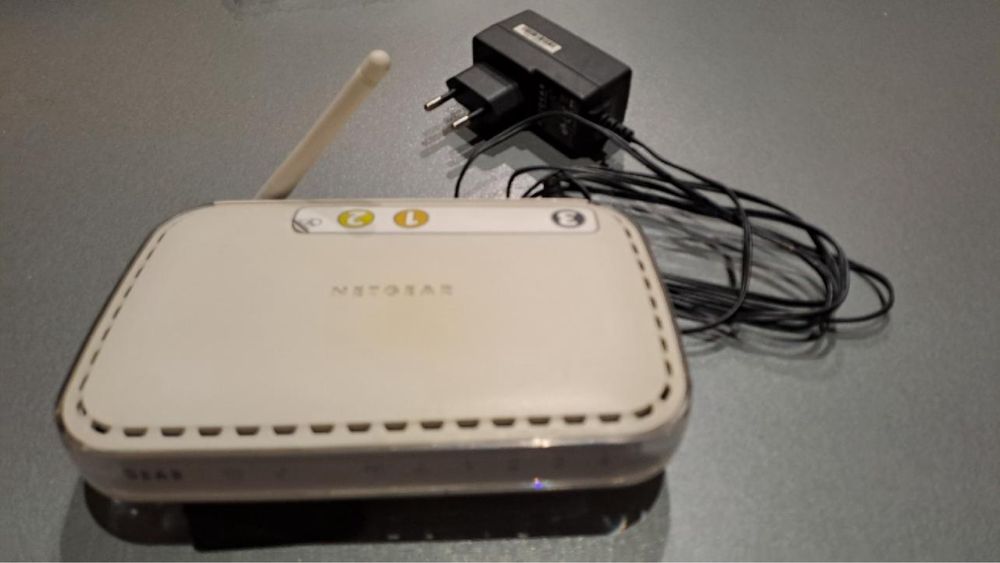 Router Netgear  WGR614 Router WiFi