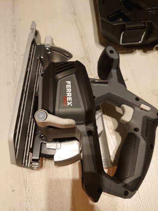 Nowa pilarka ferrex + ładowarka bez szczotkowa