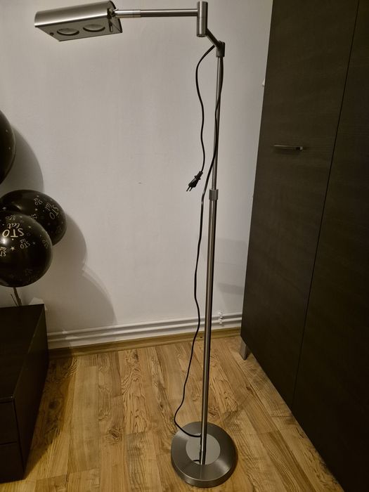 Lampa stojąca ledowa