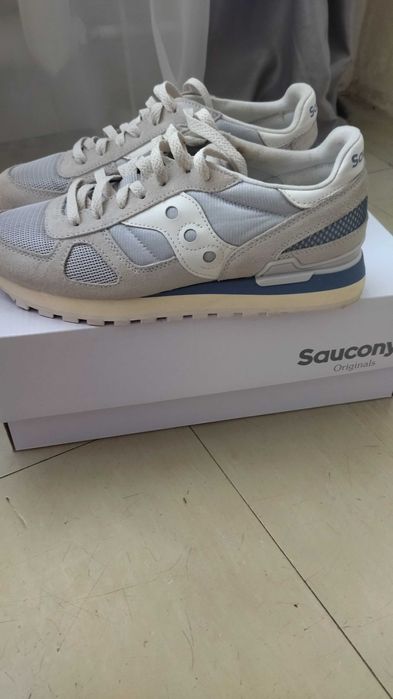 Saucony shadow .