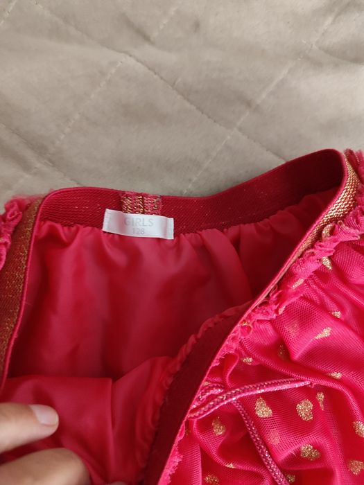 Spódniczka tutu czerwona w złote serduszka na 128