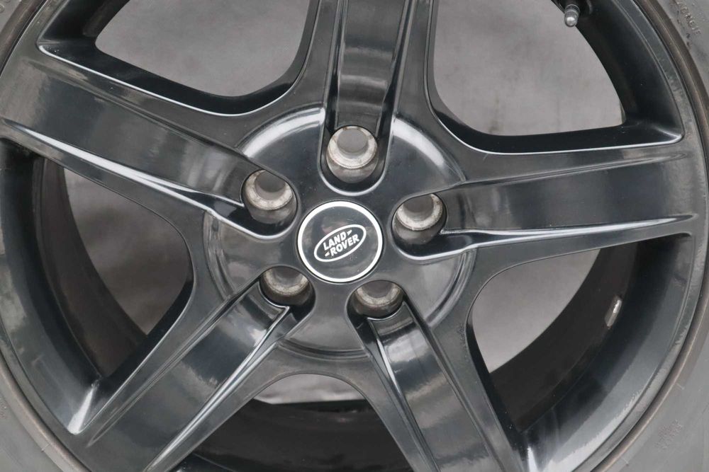 Felgi Koła LAND ROVER DEFENDER 20 CALI 5x120 8,5J OE M+S Pirelli