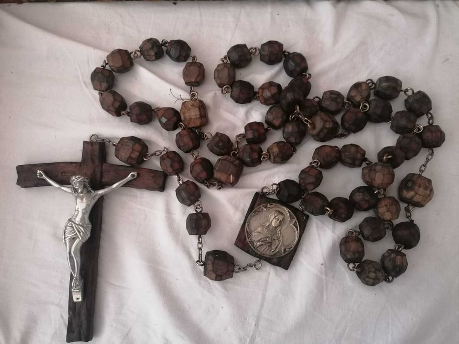 Vários artigos arte Sacra (Ler anúncio)