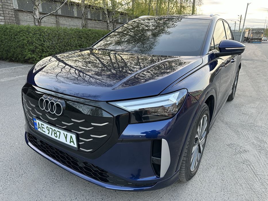 Audi Q-4 etron S-Lain