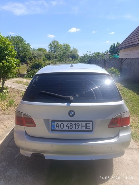 Автомобіль BMW E61