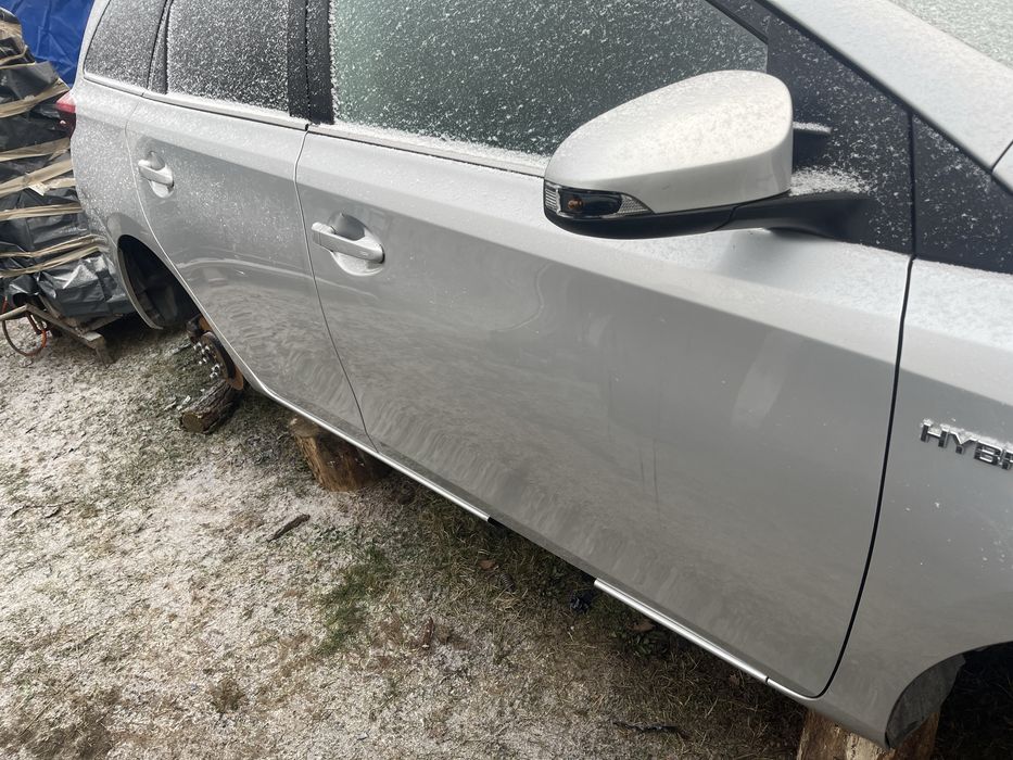 Lusterko prawe toyota auris II 2018r 1g6 ładne