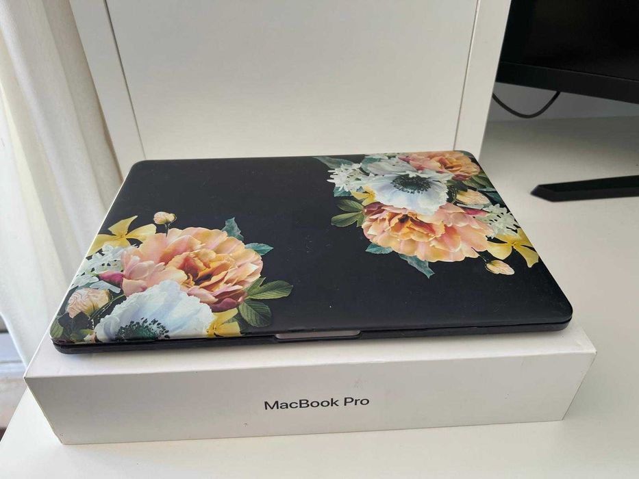 MacBook Pro 13” 2017 i5 8GB 256GB- Bateria como nova, com caixa e carregador original