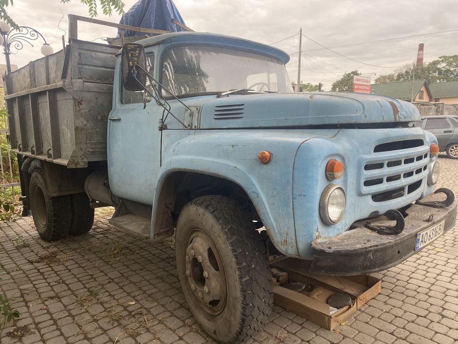 Зіл 130 автомобіль
