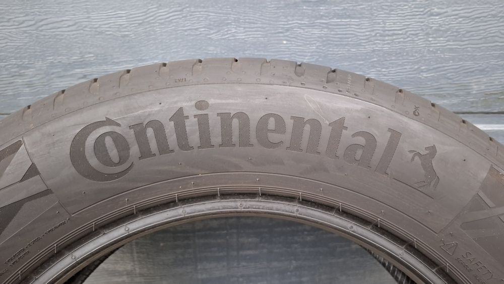 Continental 215/60 R17 EcoContact 2023