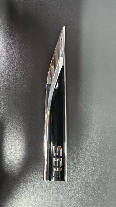 Молдінг крила передній лівий VW Jetta