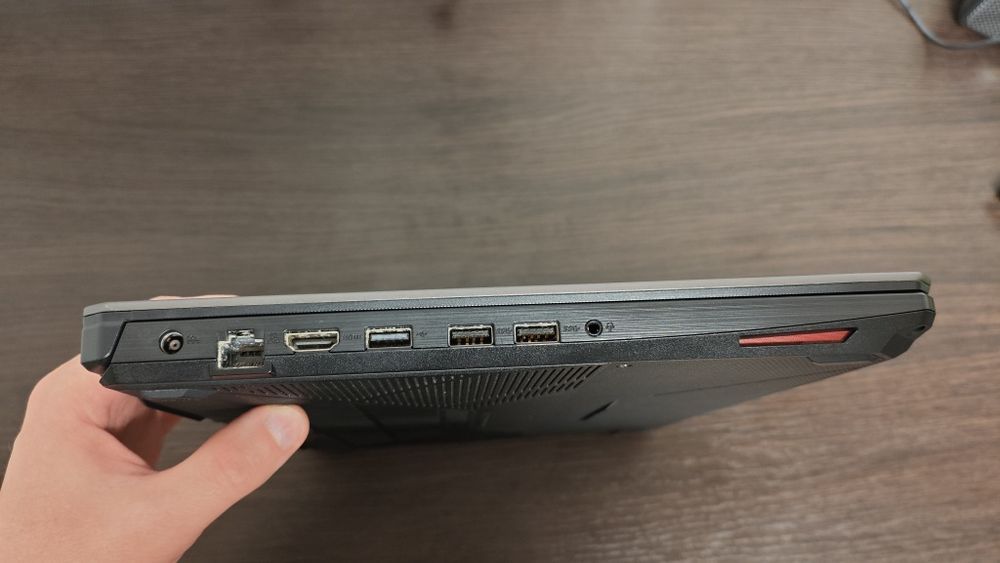 Игровой ноутбук Asus TUF Gaming FX505D 2060