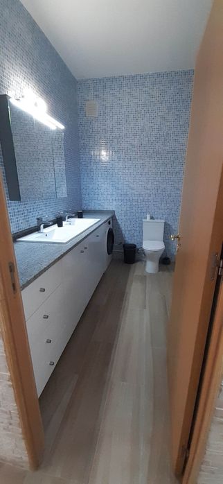 Arrenda-se T3 completo ou por quarto