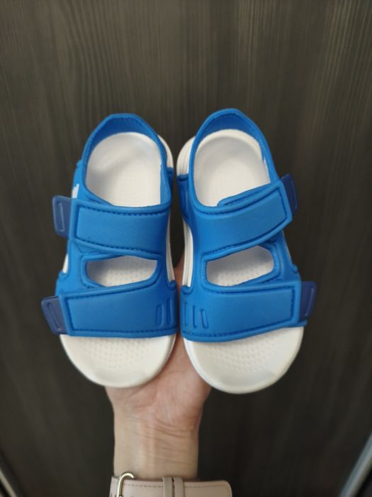 Дитячі босоніжки для хлопчика adidas Altaswim GV7803 34 Сині