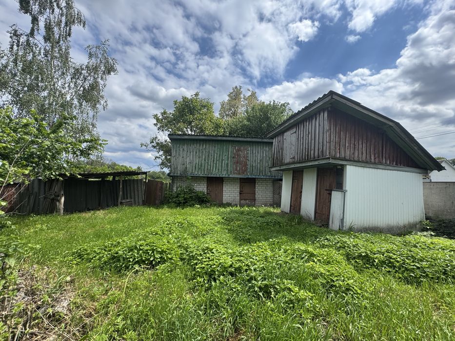 Будинок 100 км від Київа