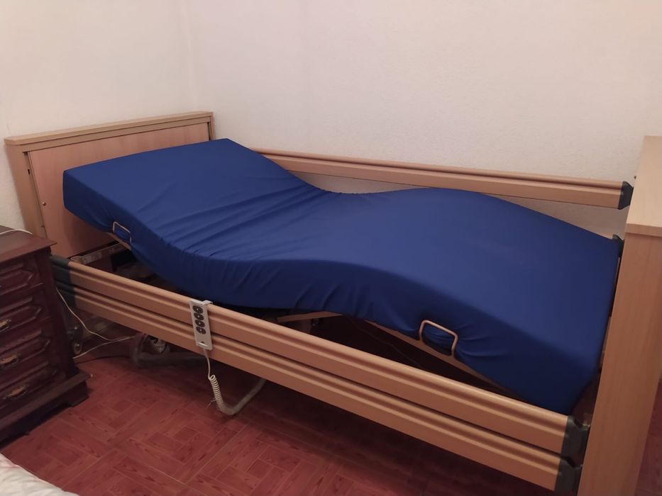 Cama articulada elétrica hospitalar + colchão anti-escaras
