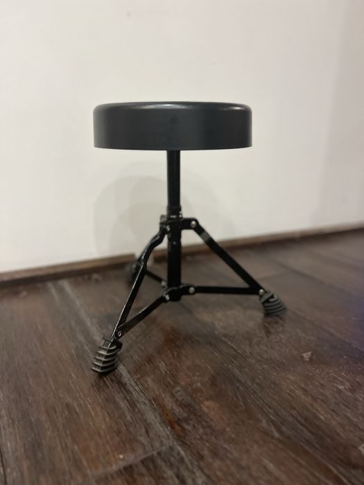 Стілець дитячий для барабанів