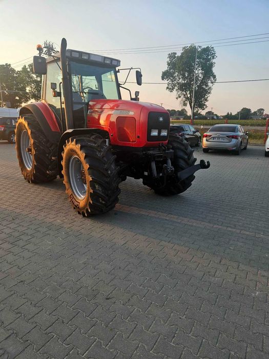 Ciągnik Massey Ferguson 8220