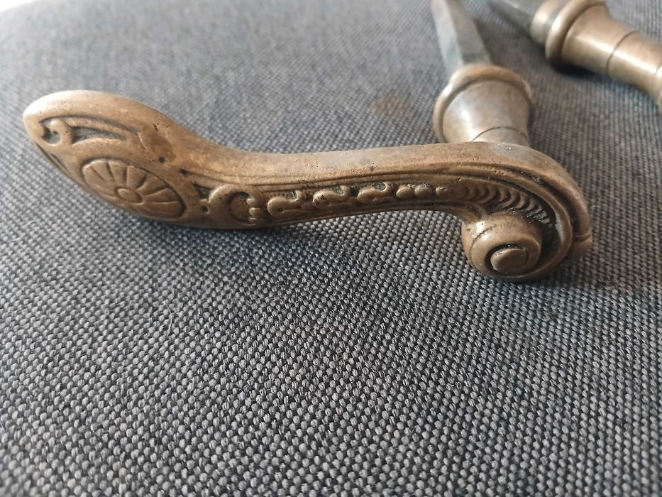 Stare mosiężne klamki