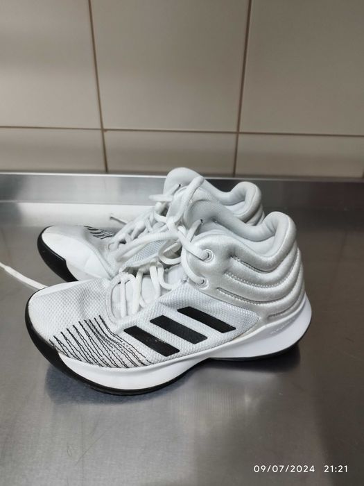 Tenis Basquetebol Adidas Pro Spark