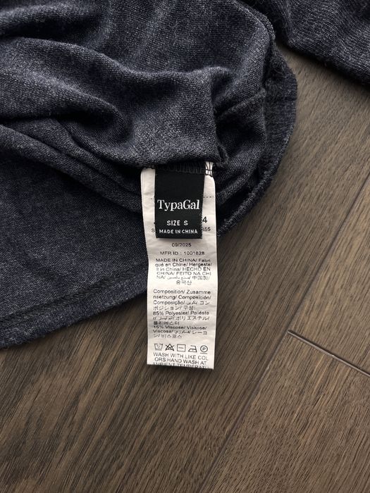 Коротка синя кофта з ґудзиками