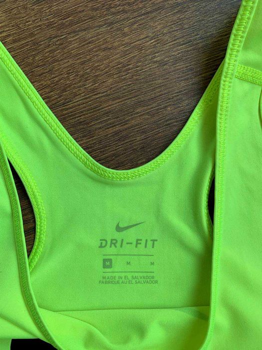 Жіноча майка Nike