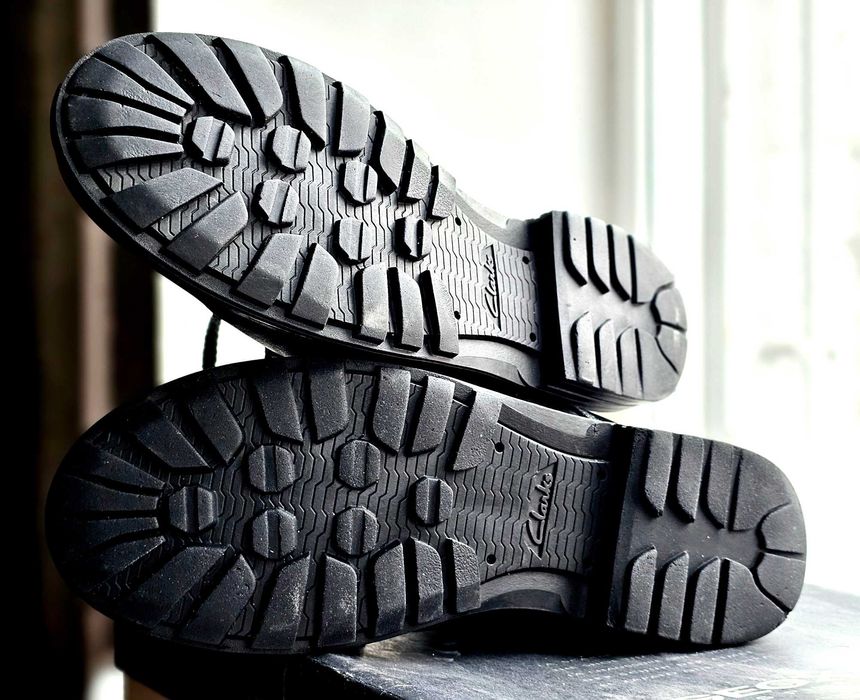 Продам оригинальные кожаные туфли кожа ботинки зима Clarks (Англия)