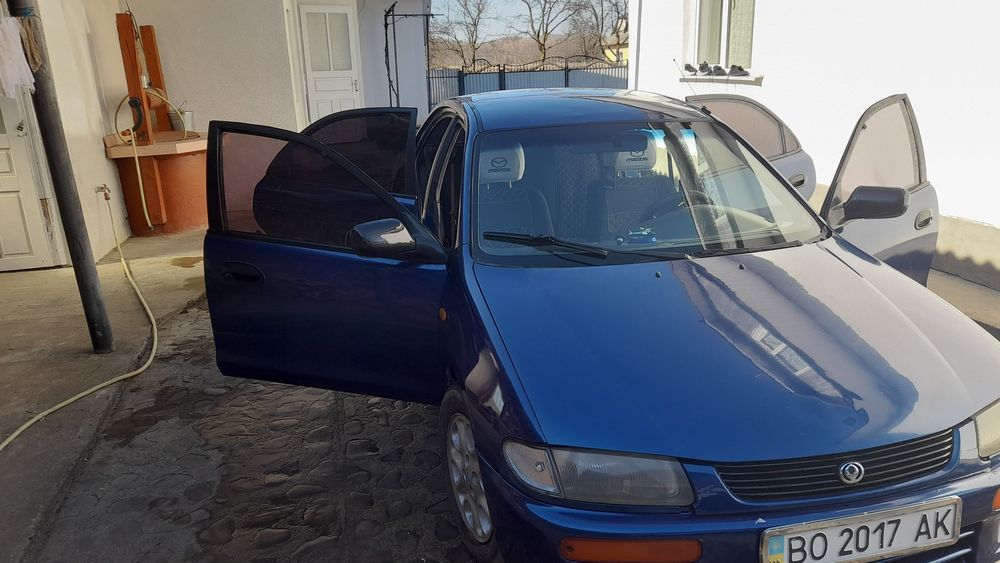 Продам мазду 323 1996р  1,5 бензин