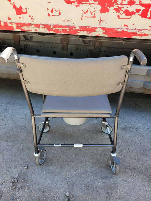 Wózek inwalidzki toaletowy XXL do 180 kg