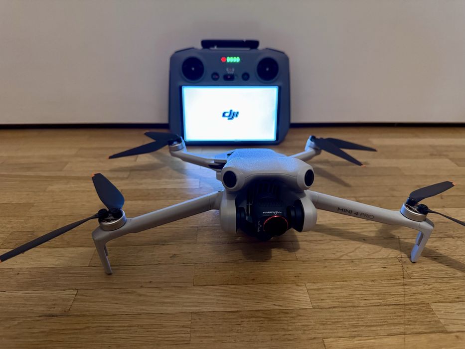 REZERWACJA - Dron DJI Mini 4 Pro Fly More Combo + filtry ND - Jak nowy