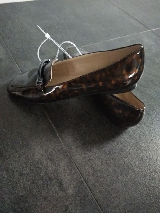 buty Bandolino lakierowane