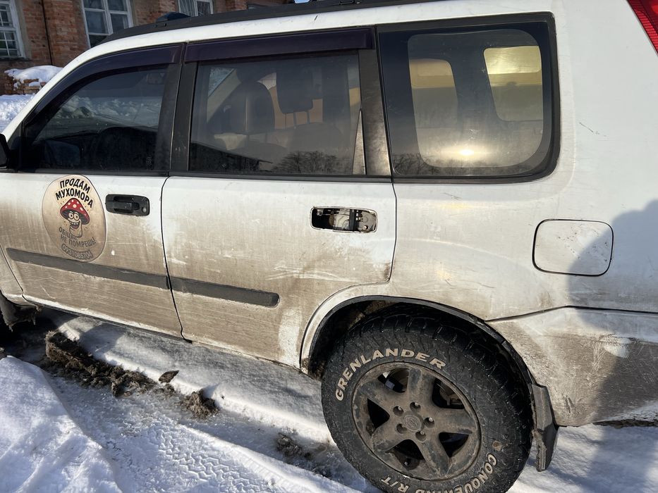 Продам Nissan x-trail t-30 ( без торгу)