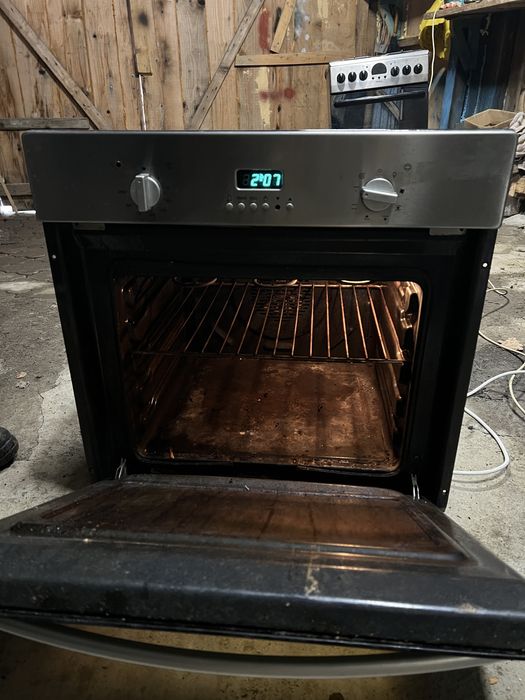 Piekarnik elektryczny pod zabudowę