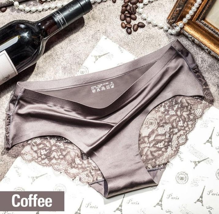 Атласні жіночі трусики з мереживом