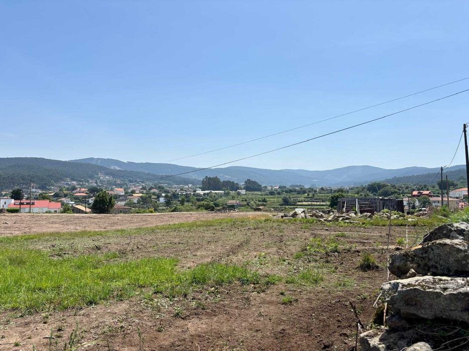 Terreno de uso Misto, para Construção e Agricultura – Fragoso, Barcelos – 63.045 m²
