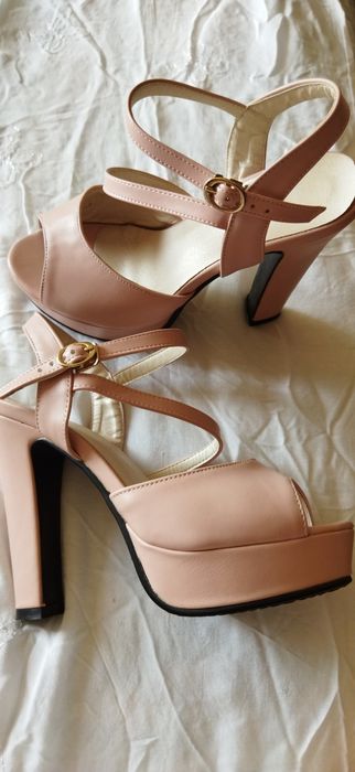 Sandálias rosa 35/36