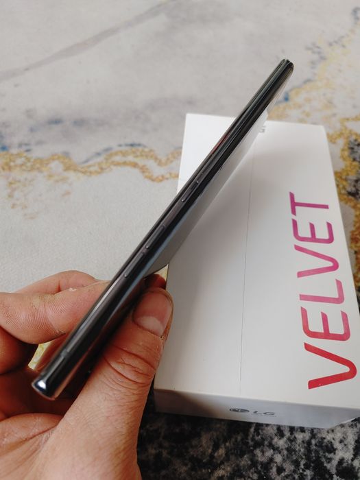 Lg velvet 5g komplet bdb stan