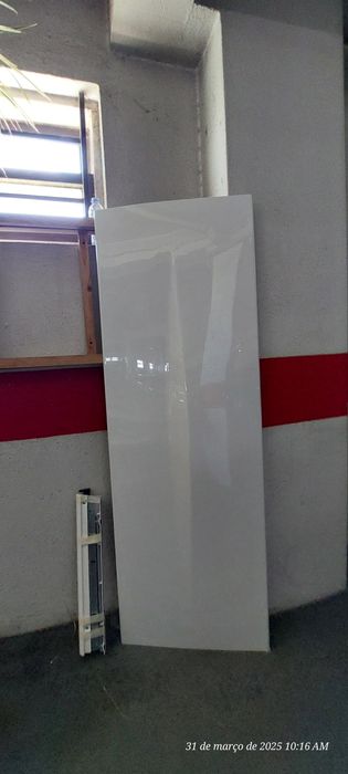 Painel frontal e respectivos acessórios de montagem para banheira ROCA