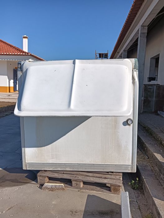 Carroceria isotérmica L200