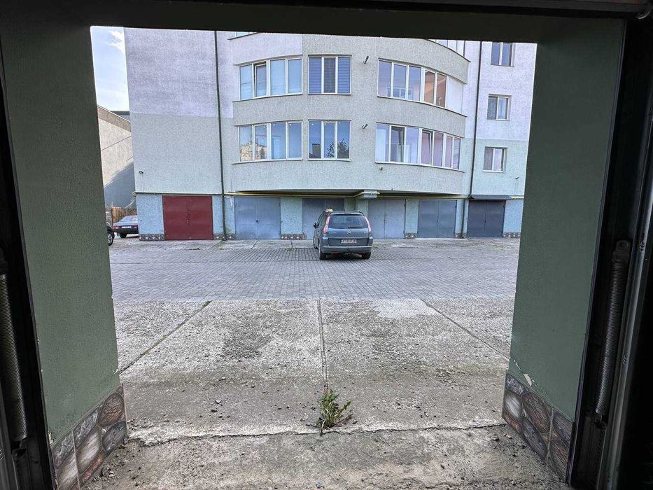 Продаж гаража площею 19,2 м.кв. в спальному районі Івано-Франківська