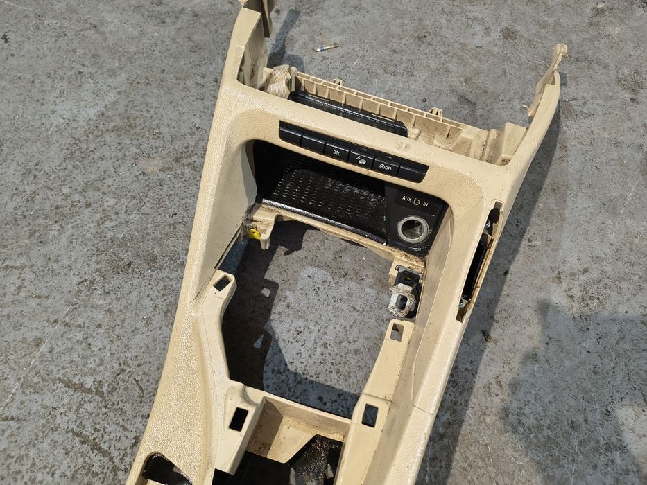 Tunel środkowy podłokietnik BMW X1 e84 cupholder schowek popielniczka