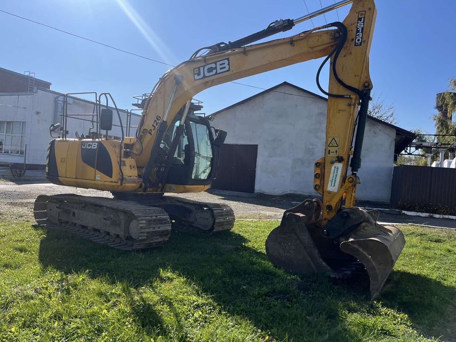 Послуги екскаваторів гусеничних та самоскидів