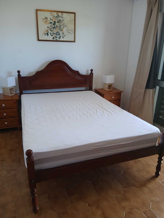 Cama Casal de Madeira