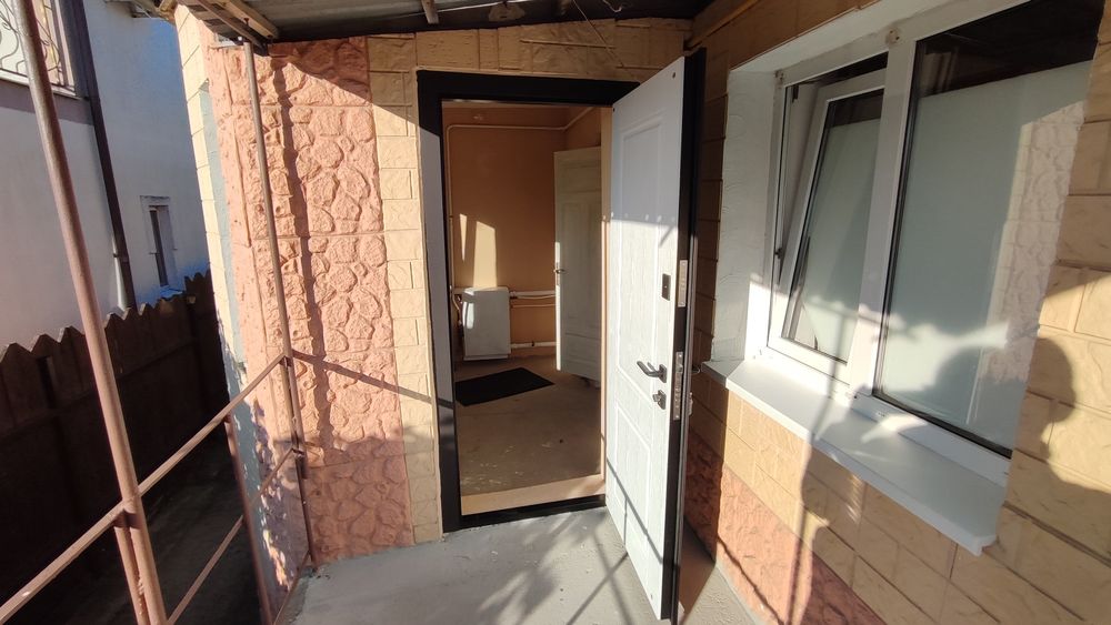 Продам компактний будинок